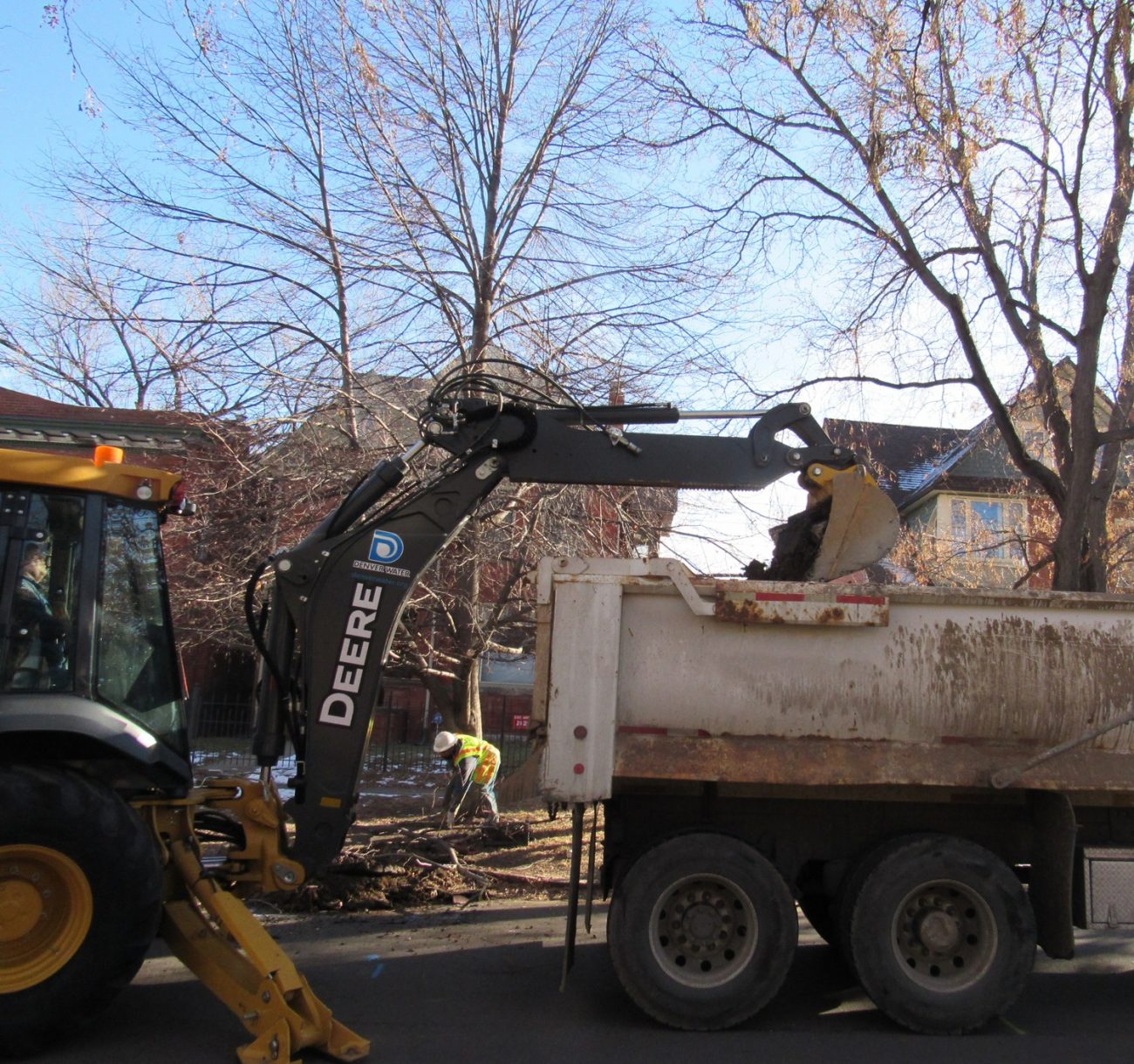 Hundreds ignore, refuse Denver's efforts to remove dangerous lead water